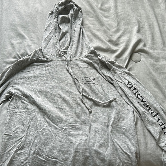 Vineyard vines hooded long sleeve - Picture 2 of 5